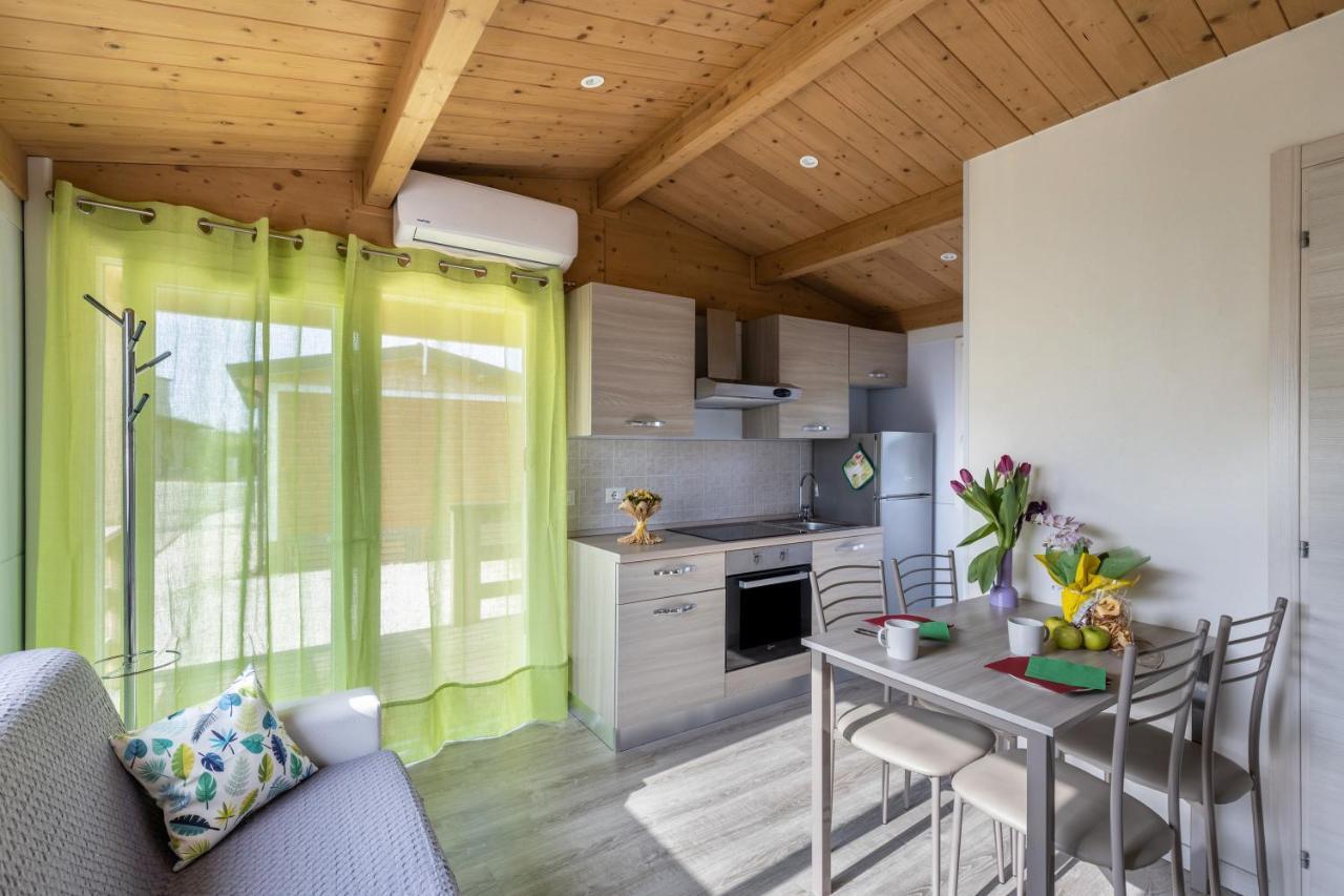 Agricamping Mabellini Orlando Desenzano del Garda Ngoại thất bức ảnh