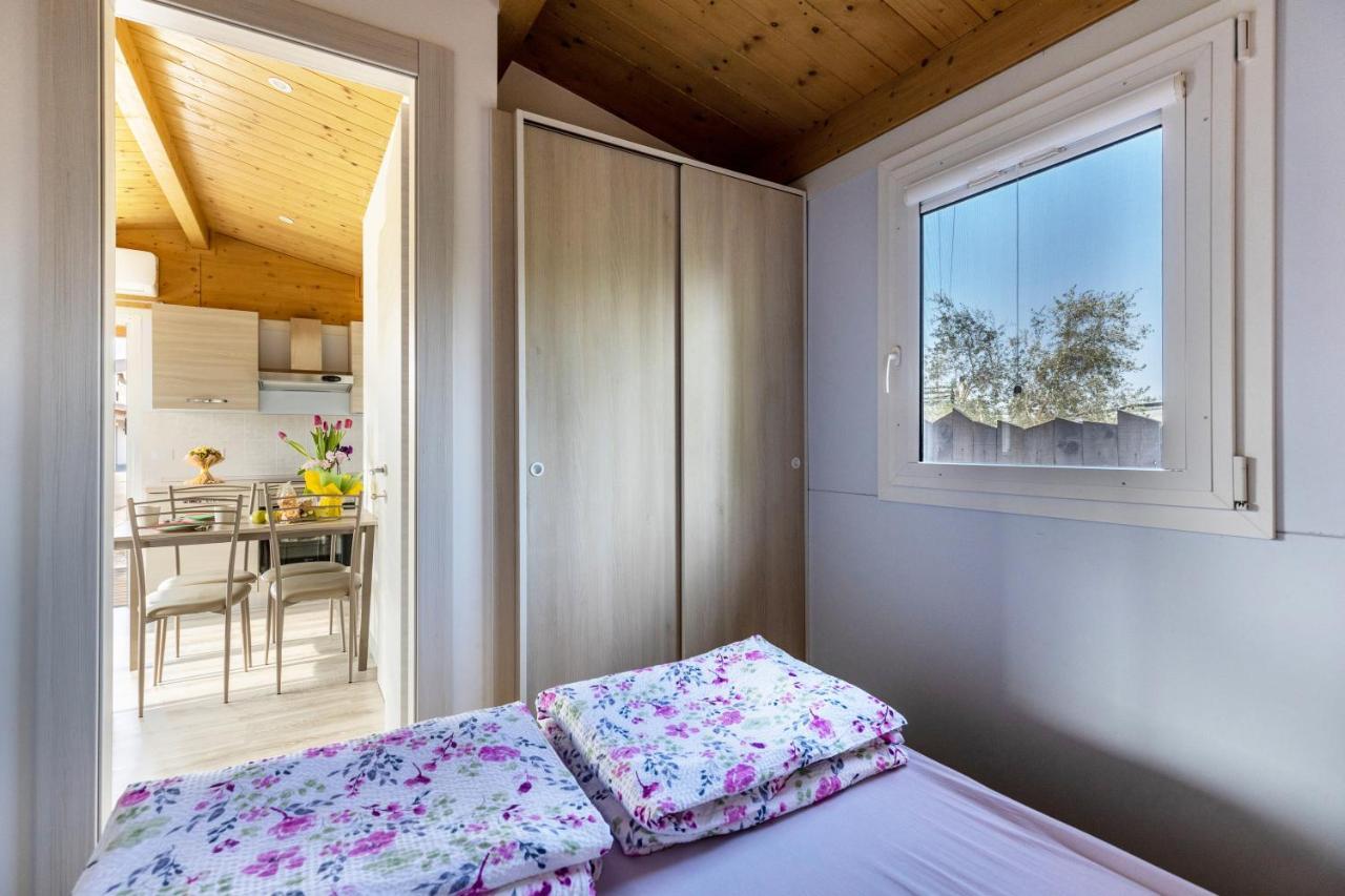 Agricamping Mabellini Orlando Desenzano del Garda Ngoại thất bức ảnh