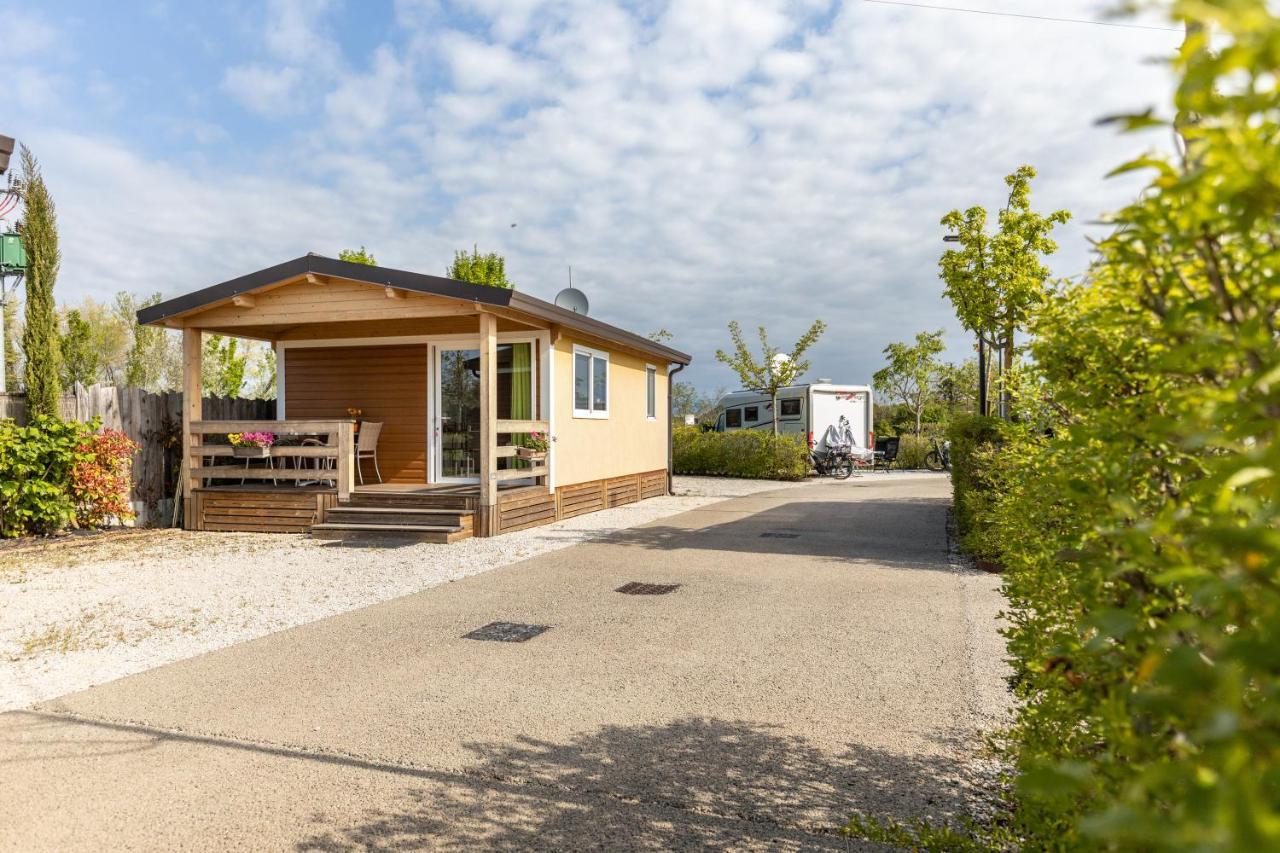 Agricamping Mabellini Orlando Desenzano del Garda Ngoại thất bức ảnh